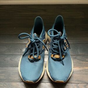 New Balance Women’s Blue with tan Athletic Shoes Fresh Foam